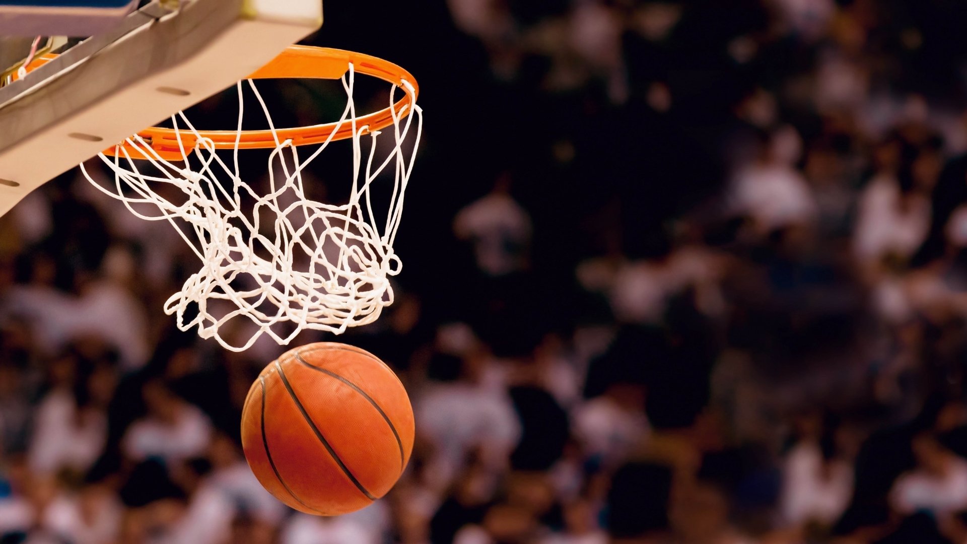 Uzi化身NBA巨星，开局暴打詹姆斯！，电竞传奇跨界NBA，Uzi强势登场！，Uzi，NBA，我来了！，开局就暴打詹姆斯？Uzi的NBA首秀太炸裂！|爱游戏英雄联盟直播
